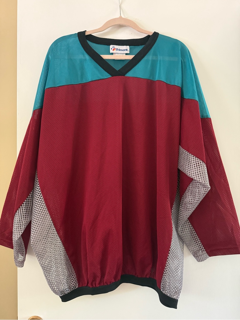 Vintage Women's Teal and Burgundy Mesh Pullover Top